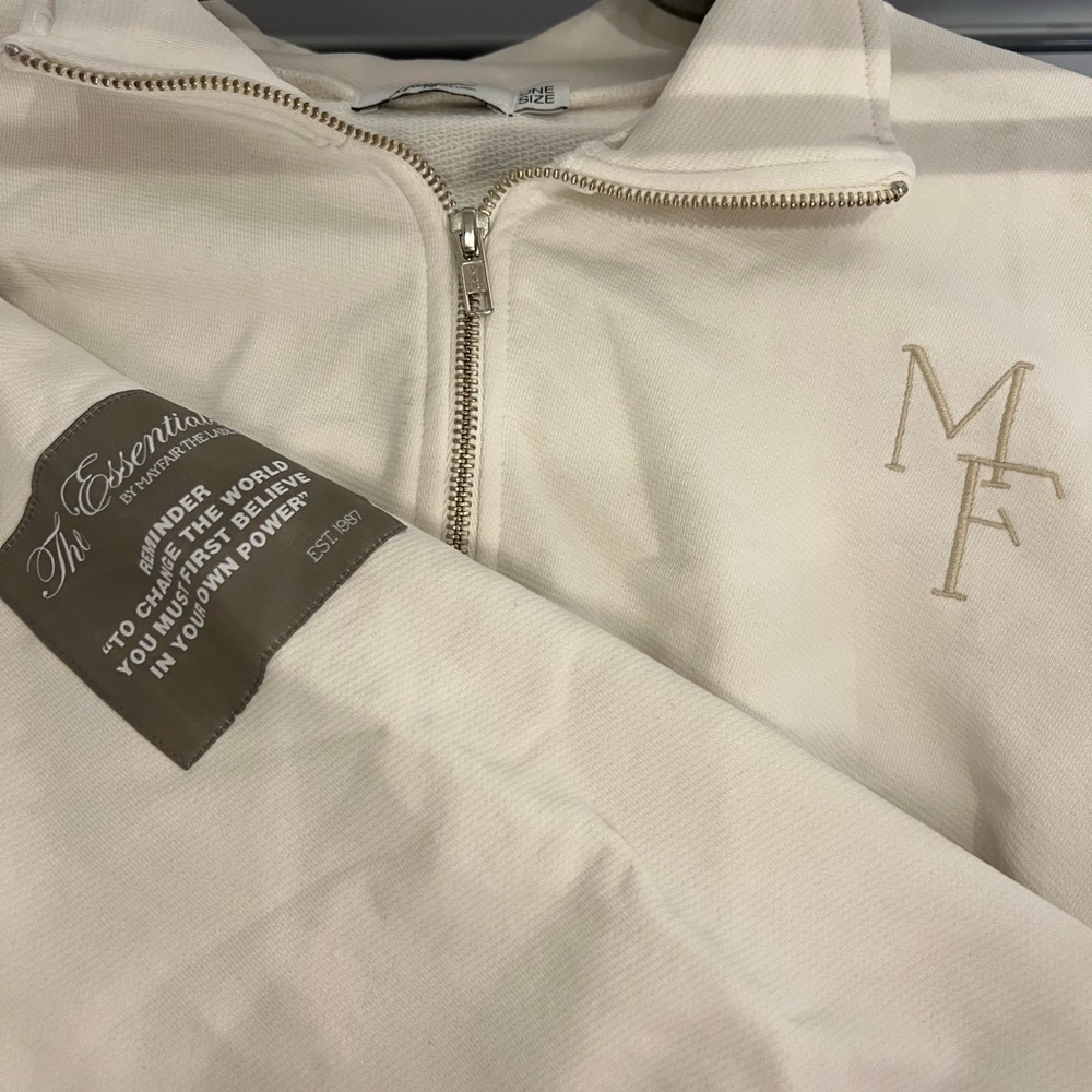 THE MAYFAIR GROUP- The Essentials Cream Quarter Zip